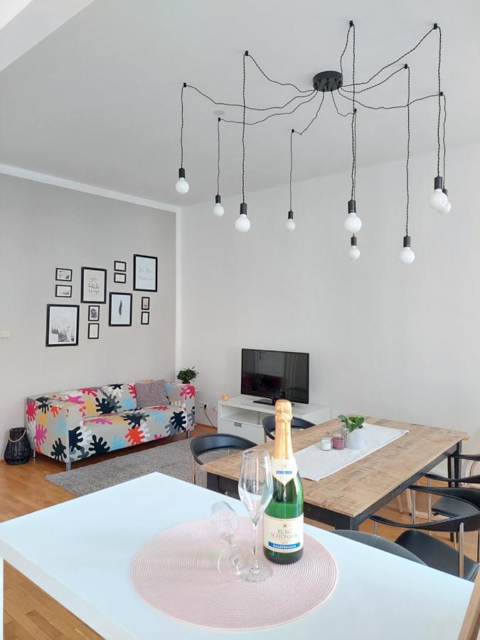 Vienna Charm Apartment Exteriör bild